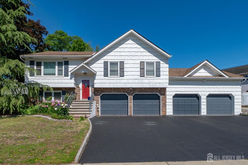 61 Clifton Street, Edison, NJ 08817