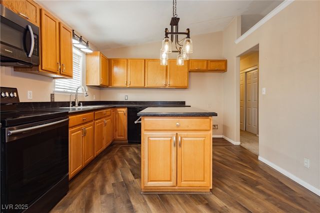 2611 North Idlewild Street, Pahrump, NV 89048