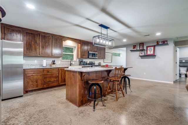 5115 County Road 423, Grandview, TX 76050