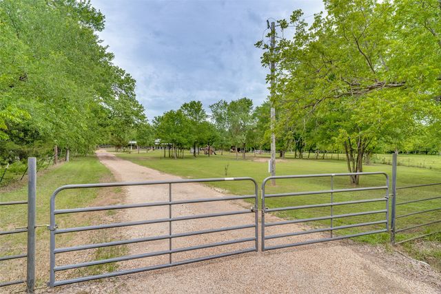 5115 County Road 423, Grandview, TX 76050