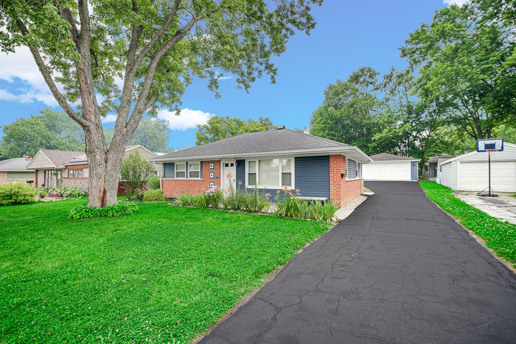 319 SAUGANASH Street, Park Forest, IL 60466