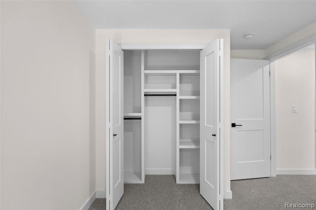 1830 Streamedge Court, Rochester Hills, MI 48309