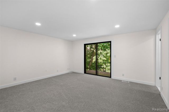 1830 Streamedge Court, Rochester Hills, MI 48309