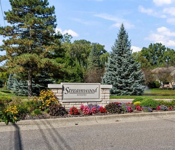 1830 Streamedge Court, Rochester Hills, MI 48309