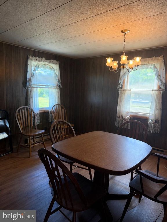 Image 6 of property listing at 6953 GRENADA DR, Salisbury, MD 21804