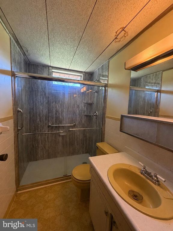 Image 7 of property listing at 6953 GRENADA DR, Salisbury, MD 21804