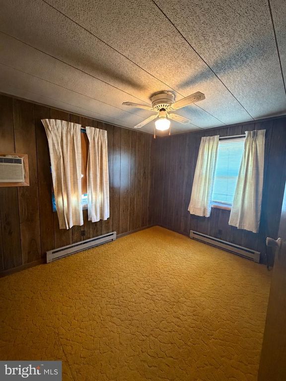 Image 8 of property listing at 6953 GRENADA DR, Salisbury, MD 21804