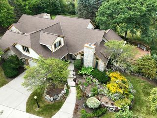 N19W22081 Fox View COURT #2B, Waukesha, WI 53186