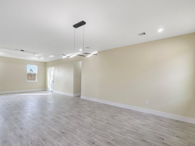 327 Road 5840, Cleveland, TX 77327