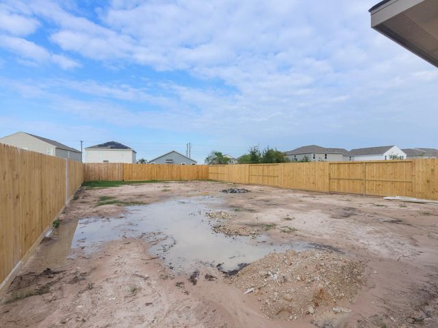 327 Road 5840, Cleveland, TX 77327