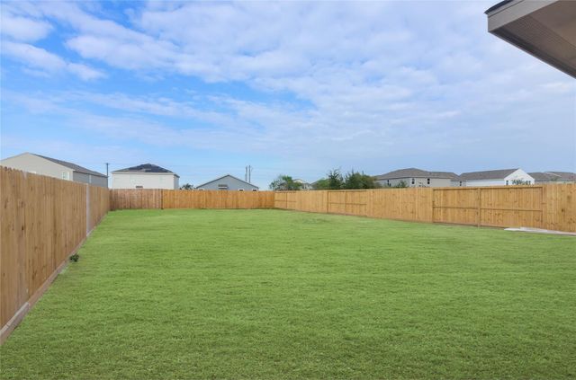 327 Road 5840, Cleveland, TX 77327