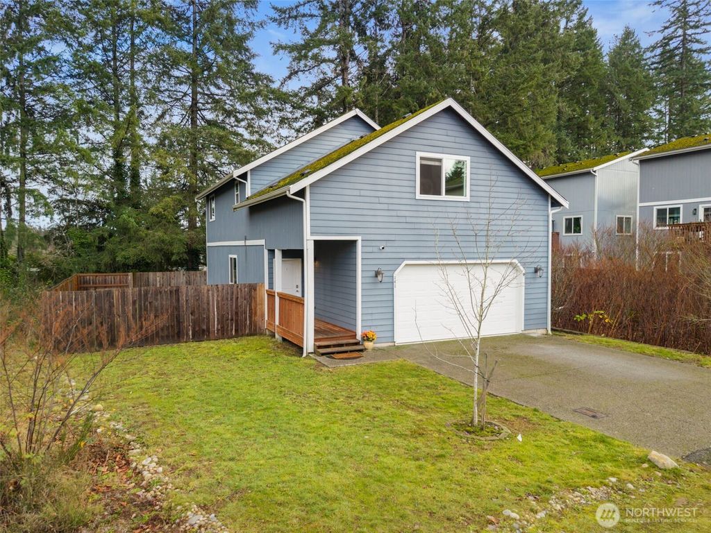 141 SW Marcia Way, Port Orchard, WA 98366