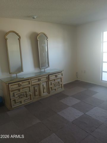 9905 W HAWTHORN Drive, Sun City, AZ 85351