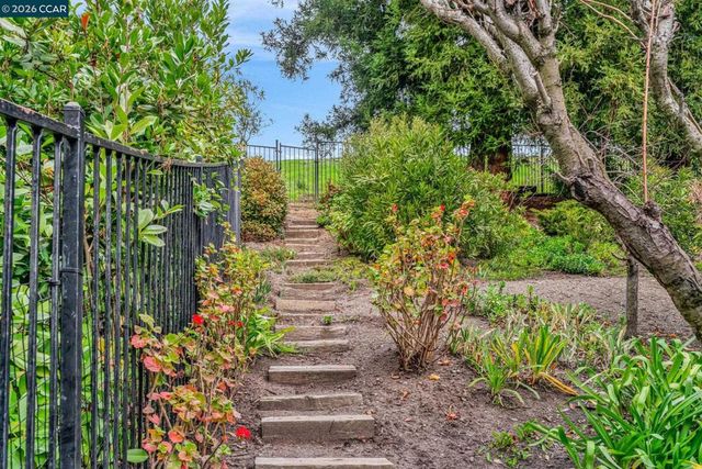 4053 Sugar Maple Dr, Danville, CA 94506