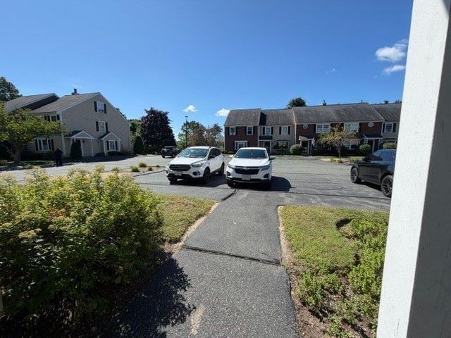 60 Pattison St C14, Abington, MA 02351