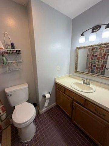 60 Pattison St C14, Abington, MA 02351