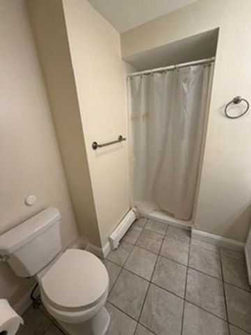 60 Pattison St C14, Abington, MA 02351