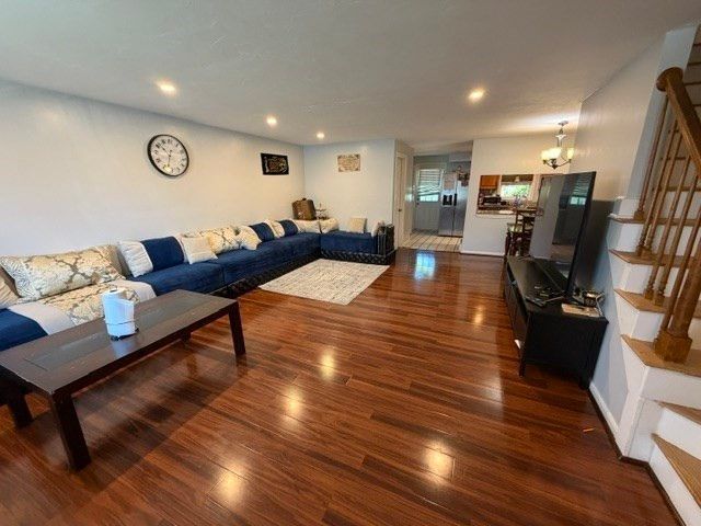 60 Pattison St C14, Abington, MA 02351