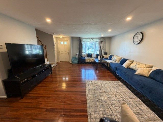 60 Pattison St C14, Abington, MA 02351