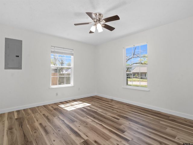 712 Reagan St, Frankston, TX 75763