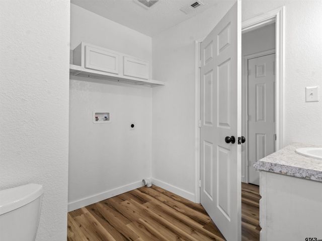 712 Reagan St, Frankston, TX 75763