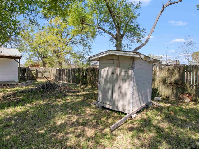 712 Reagan St, Frankston, TX 75763