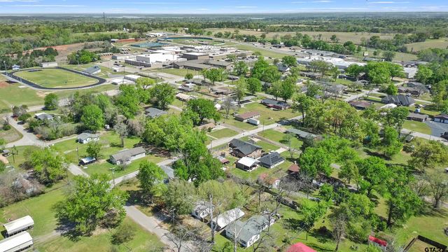 712 Reagan St, Frankston, TX 75763