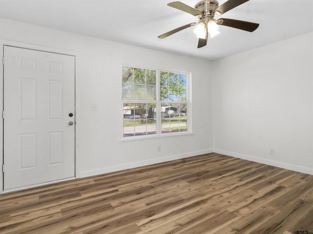 712 Reagan St, Frankston, TX 75763