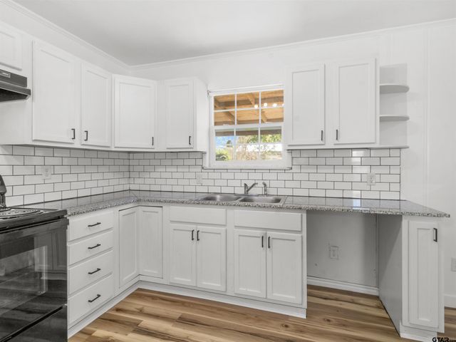 712 Reagan St, Frankston, TX 75763