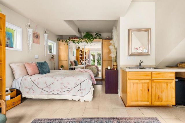 515 Chestnut Street, Santa Cruz, CA 95060