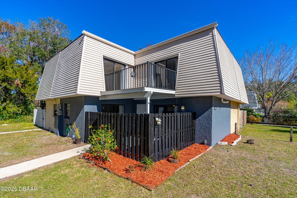 96 Springwood Square, Port Orange, FL 32129