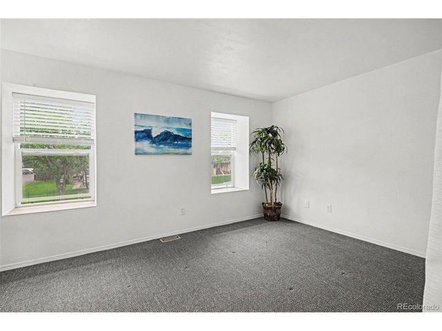 2432 Lexington Village Ln, Colorado Springs, CO 80916