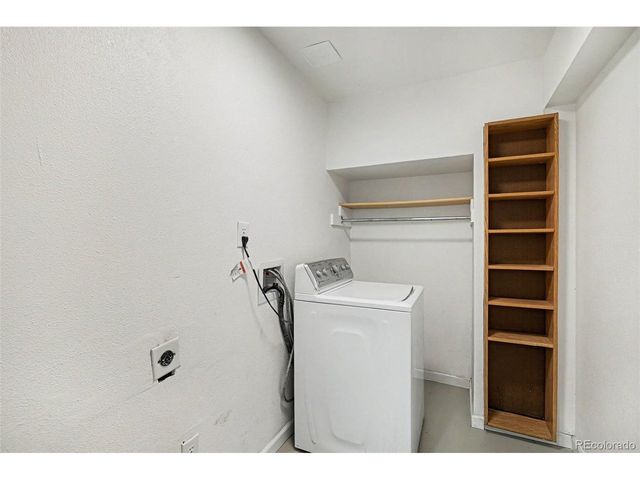 2432 Lexington Village Ln, Colorado Springs, CO 80916