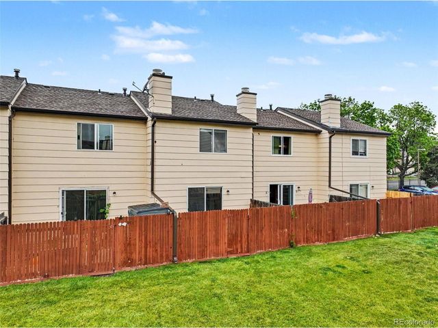 2432 Lexington Village Ln, Colorado Springs, CO 80916