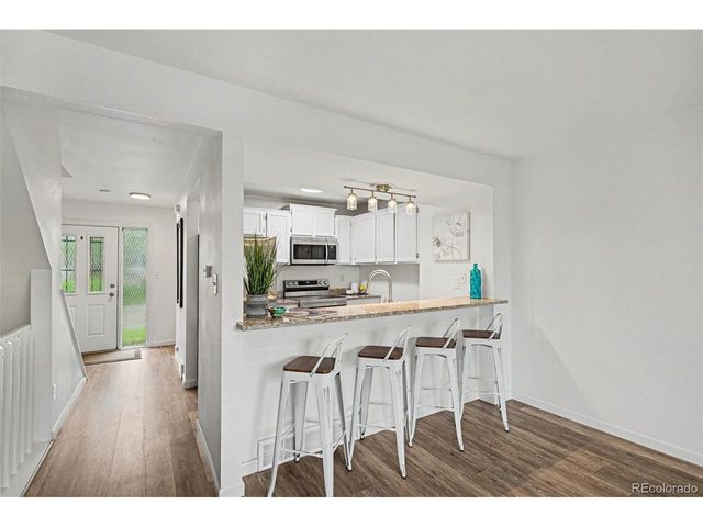 2432 Lexington Village Ln, Colorado Springs, CO 80916