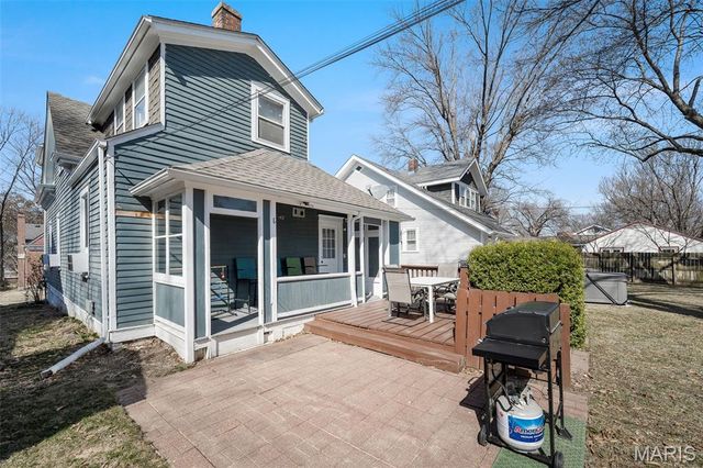618 N Benton Avenue, St Charles, MO 63301