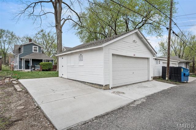 618 N Benton Avenue, St Charles, MO 63301