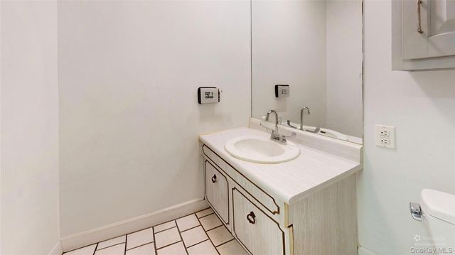 20 Madison Avenue, Valhalla, NY 10595