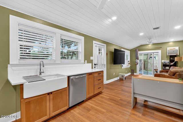 1148 Roberts Street, Ormond Beach, FL 32174