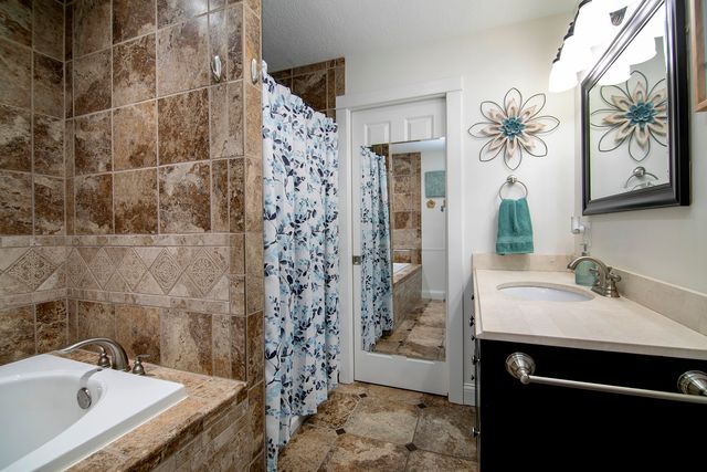 206 Meadows Road South, Bourbonnais, IL 60914