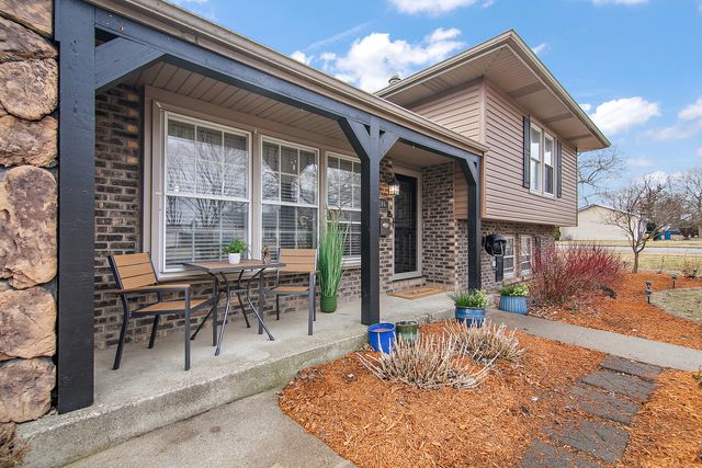 206 Meadows Road South, Bourbonnais, IL 60914