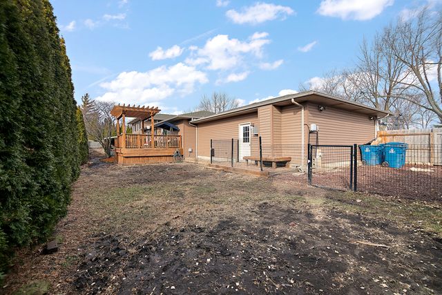 206 Meadows Road South, Bourbonnais, IL 60914