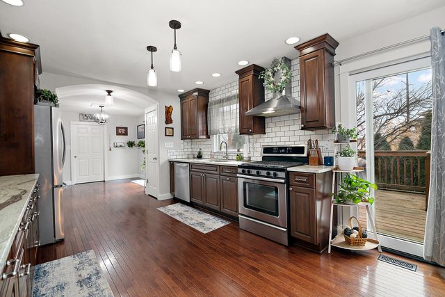 206 Meadows Road South, Bourbonnais, IL 60914