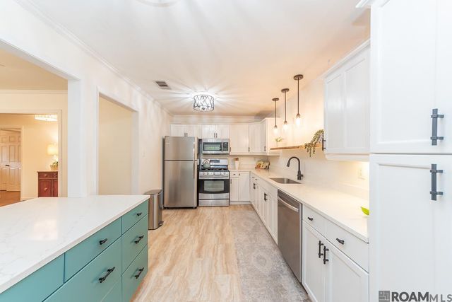 1760 Goldenrod Ave, Baton Rouge, LA 70808