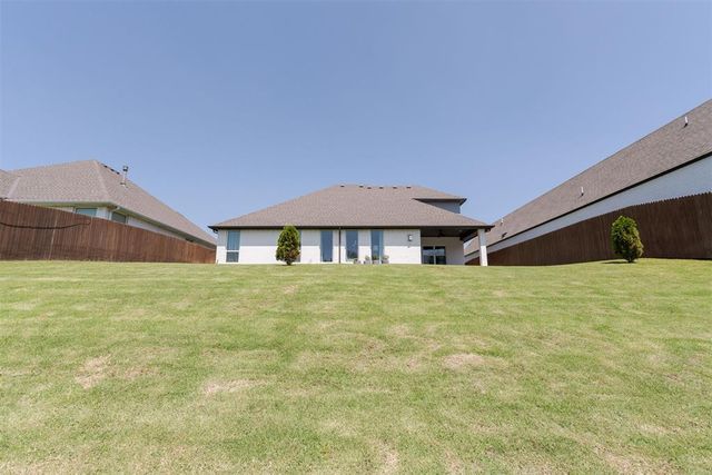 15933 Aparados Way, Edmond, OK 73013