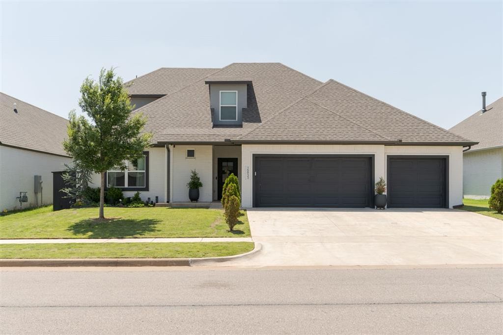 15933 Aparados Way, Edmond, OK 73013