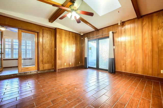 2112 Mangum Street, Commerce, TX 75428