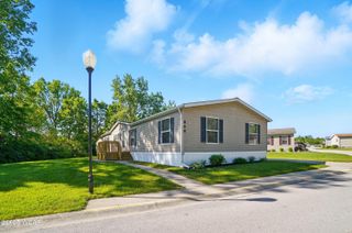 608 Lakeridge Drive, Lima, OH 45804