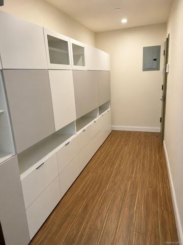 3215 Leavitt Street 1C, Flushing, NY 11354