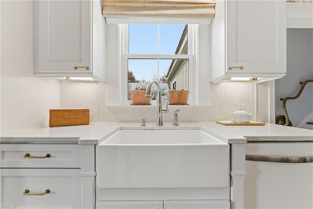 164 Wards RD, Knotts Island, NC 27950